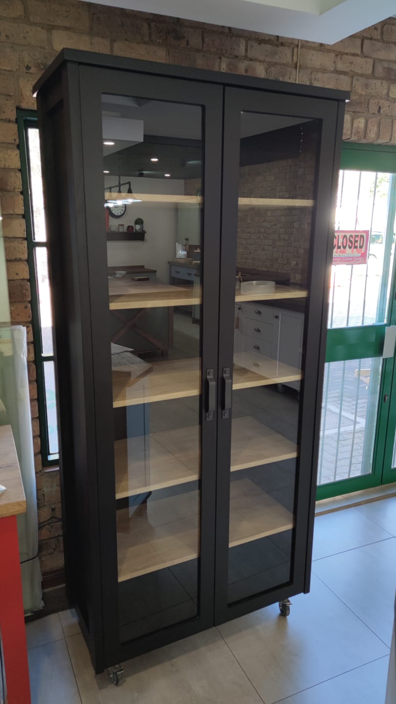 Display-cabinet-2