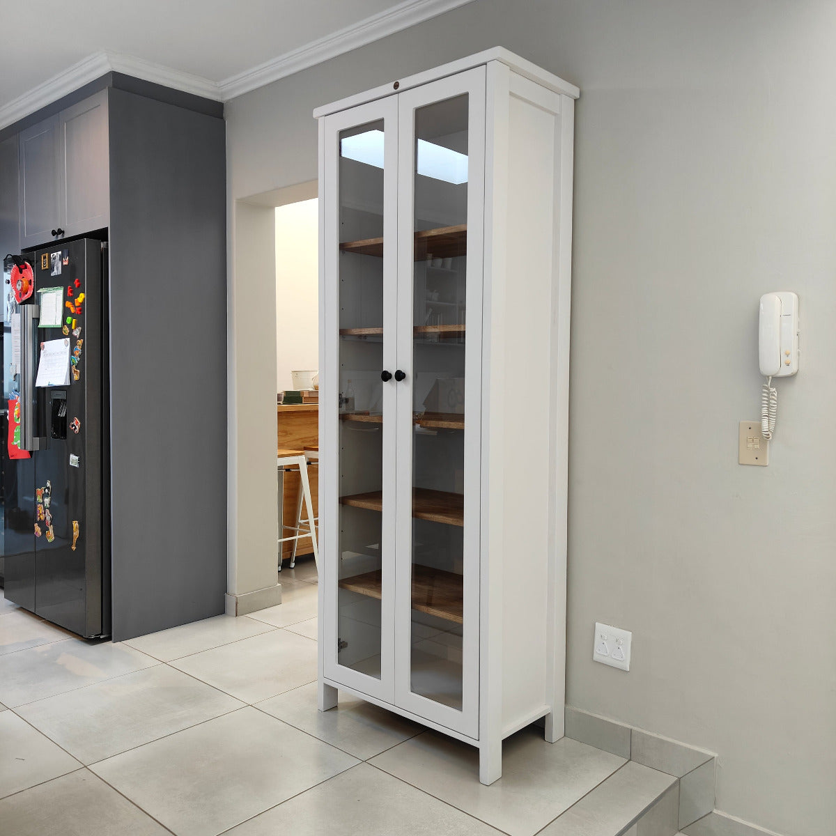 Display-cabinet-8