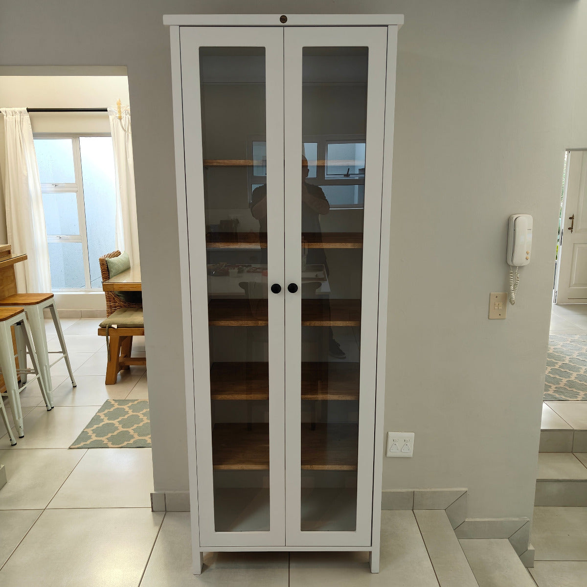Display-cabinet-9