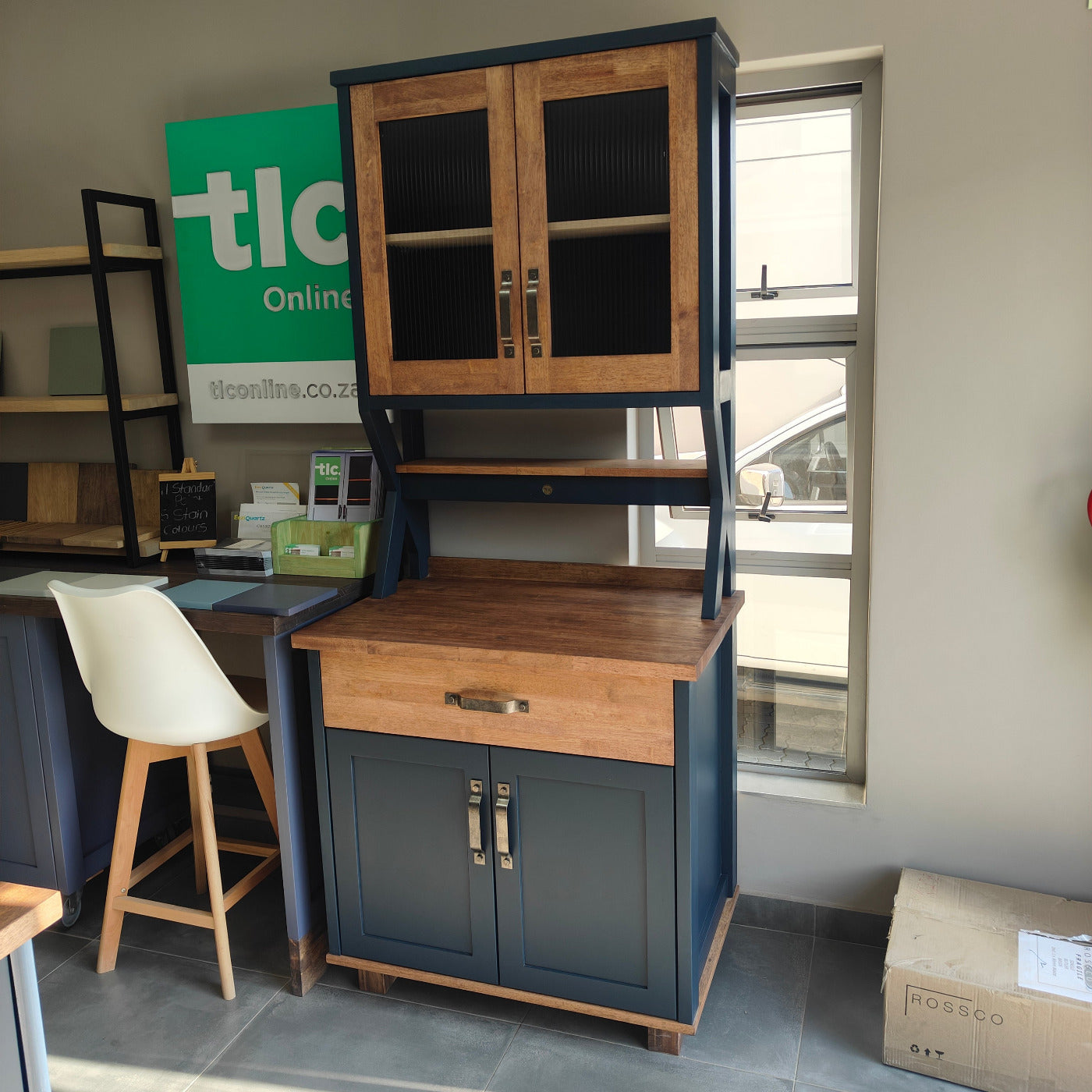 K_stand_coffee_station