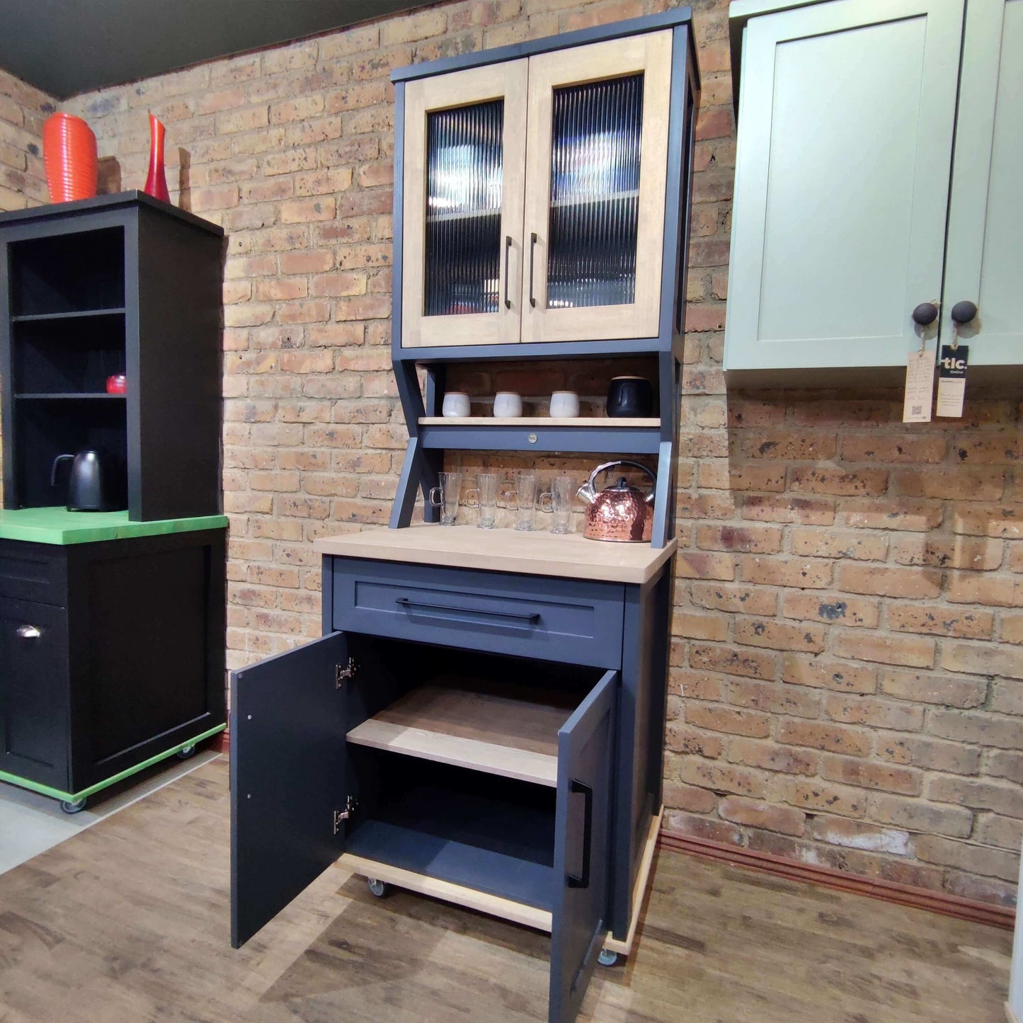 UnviersalCharcoal_SandCoffeeStationWithKCountertop6