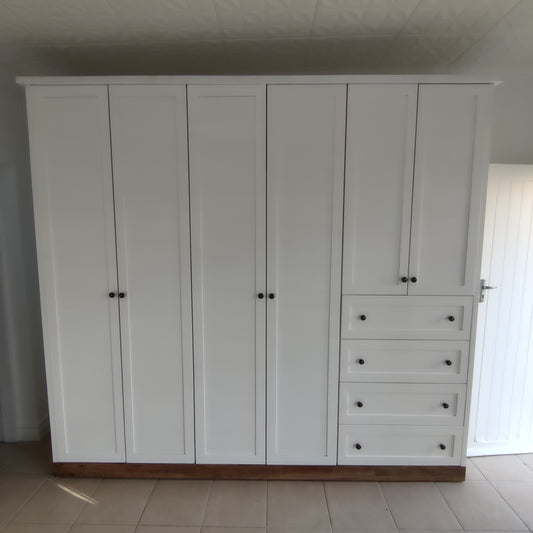 Four Bedroom Cupboards with Dresser Unit