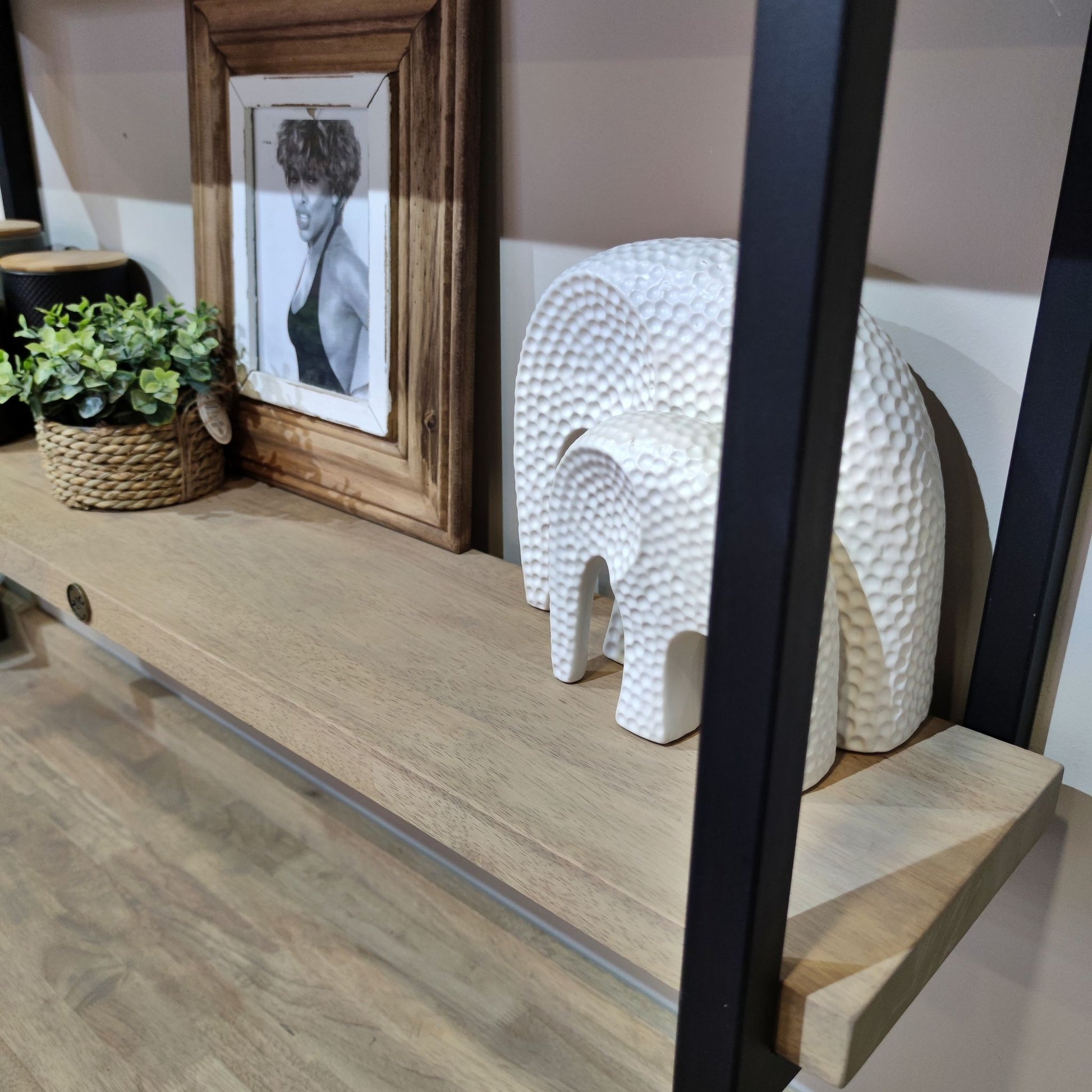 Metalica-shelf-5.jpg