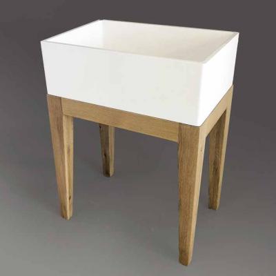 Single Butler Basin on Oak Stand