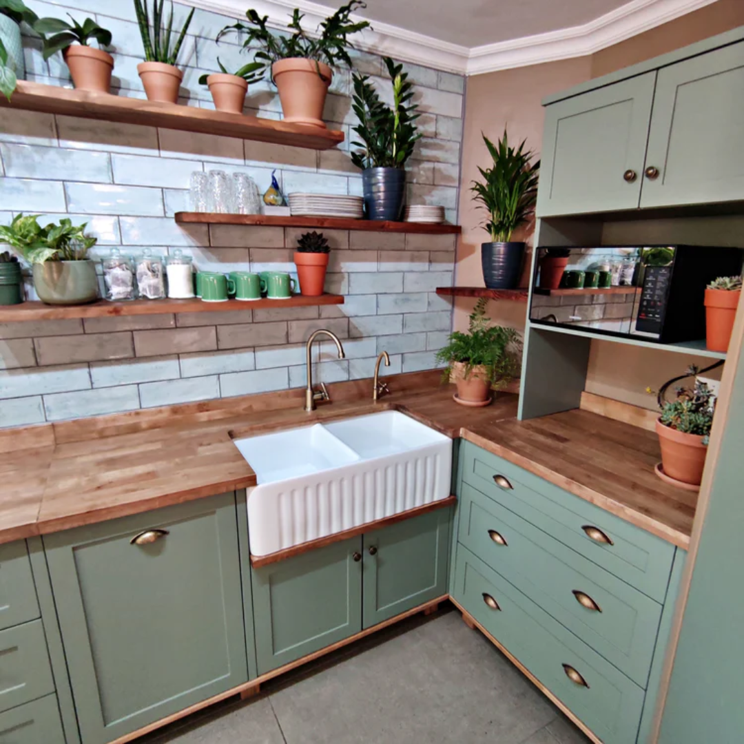 Laura's Kitchen 3