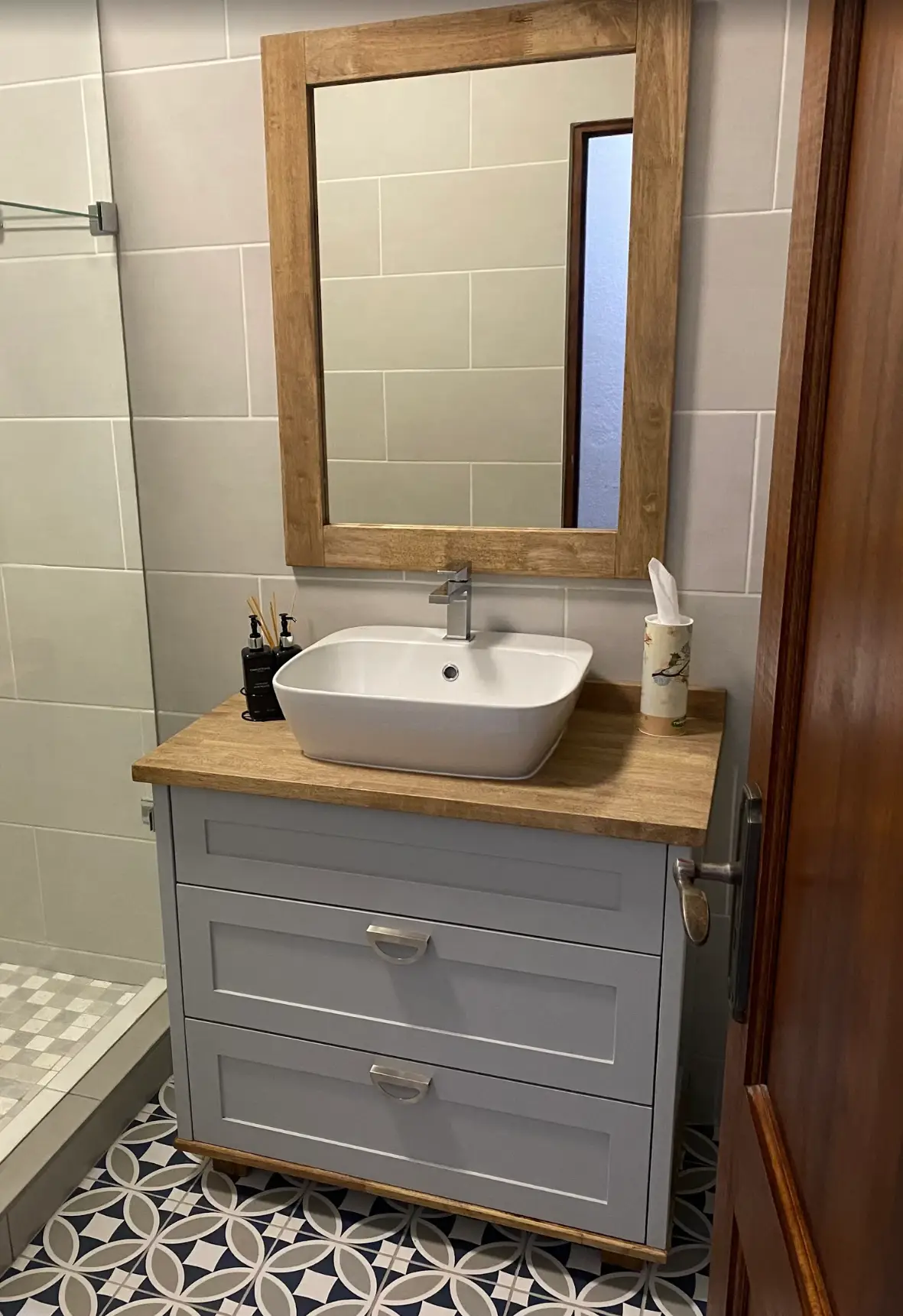 Hampshire Double Drawer Bathroom Unit With Water Basin