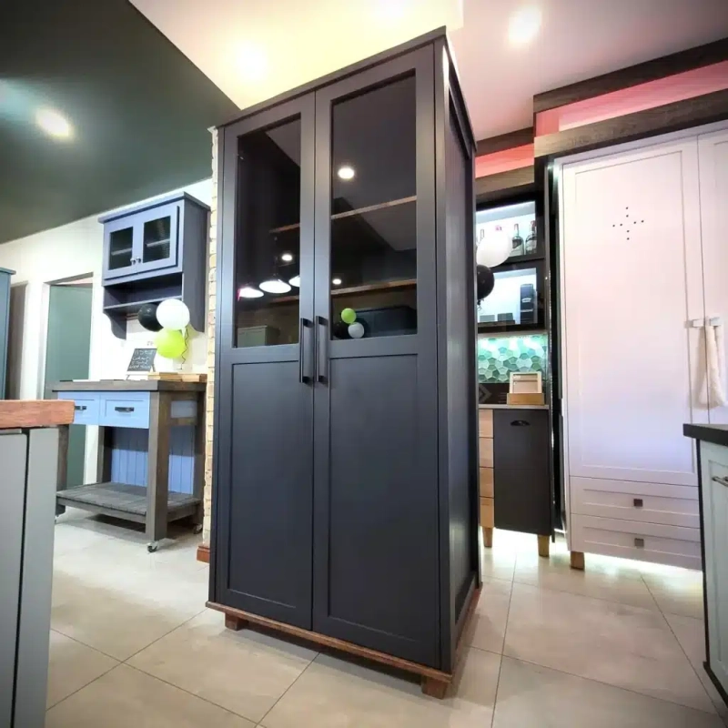 Executive Pantry Black A black executive pantry