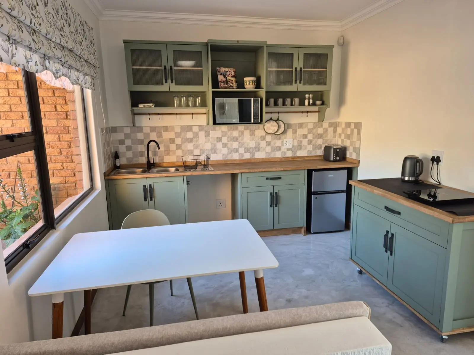 Full Green Kitchen Set A Full Green Kitchen Set Including A Microwave Wall Cabinet, Two Utensil Wall Cabinets And A Appliance Panel Cabinet