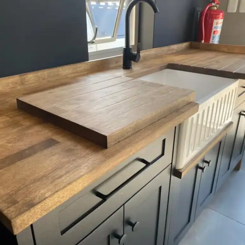 Groovy Panel Butler Sink Showroom Far Left